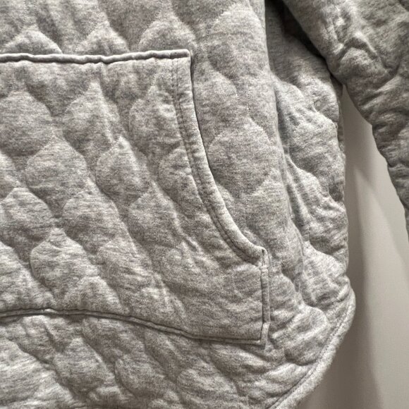 GapFit Quilted Jacquard Half-Zip Pullover - Picture 3 of 5